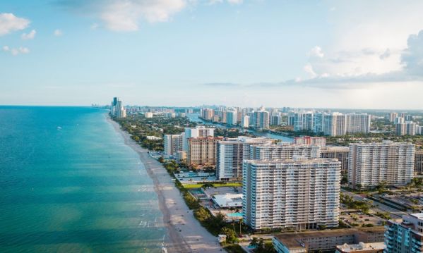 Top Aeroseal HVAC air duct sealing service company in Hallandale Beach FL - View of the Hallandale Beach FL