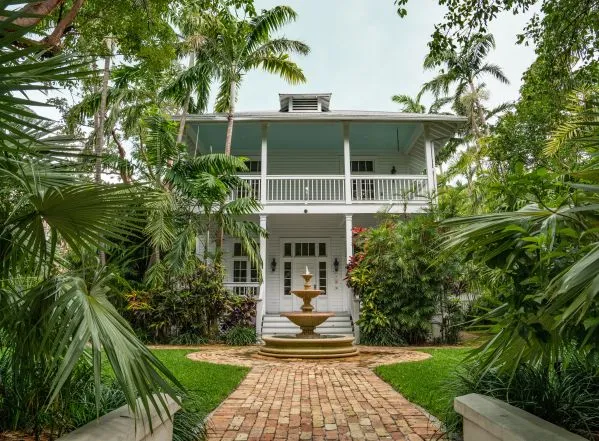 Top dryer vent cleaning services company in Key West FL - View of a cleaner Key West air environment after the job is done.