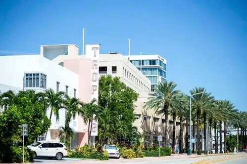 Top HVAC UV light installation service company in Miami FL - View of a climate-controlled Miami air environment after the job is done.